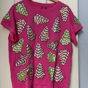 QUEEN OF SPARKLES Pink Tee with Sequin Christmas Tree Cake Design